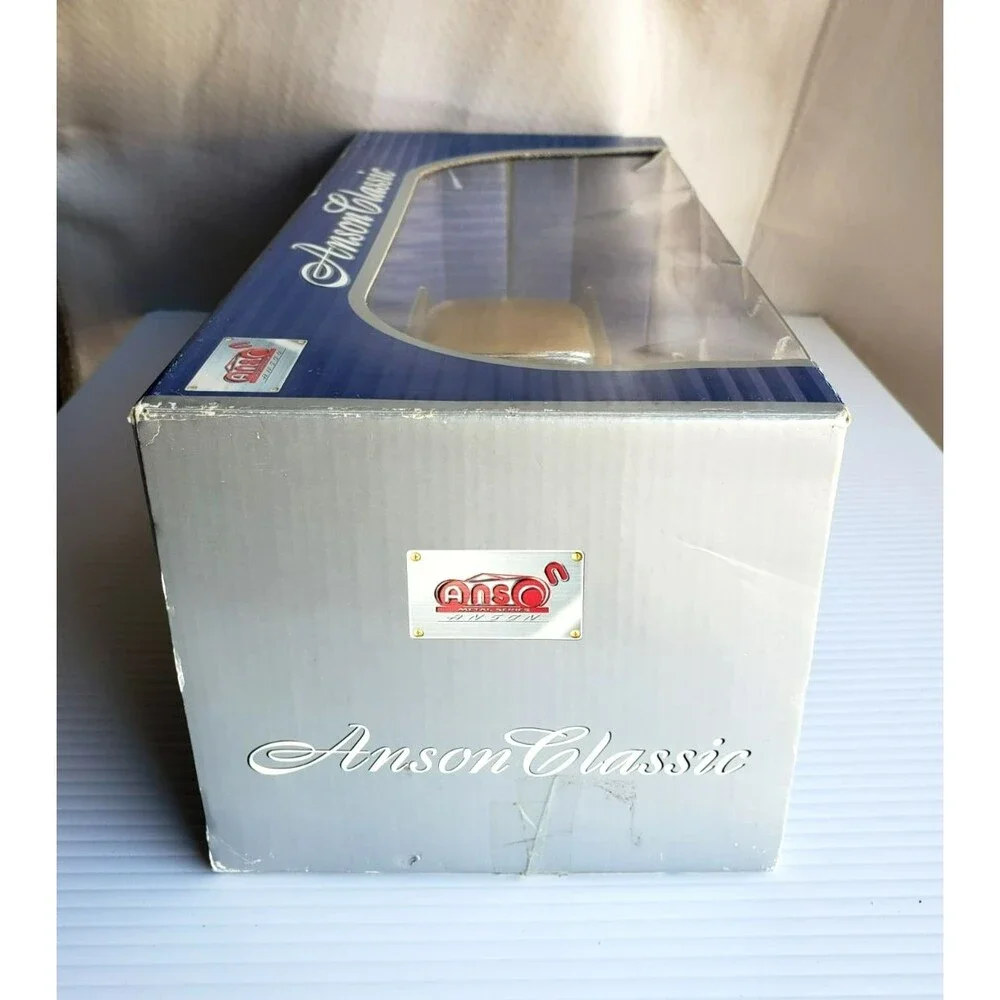Anson Classic - 1957 STUDEBAKER GOLDEN HAWK 1:18 TIARA GOLD METALLIC White Walls